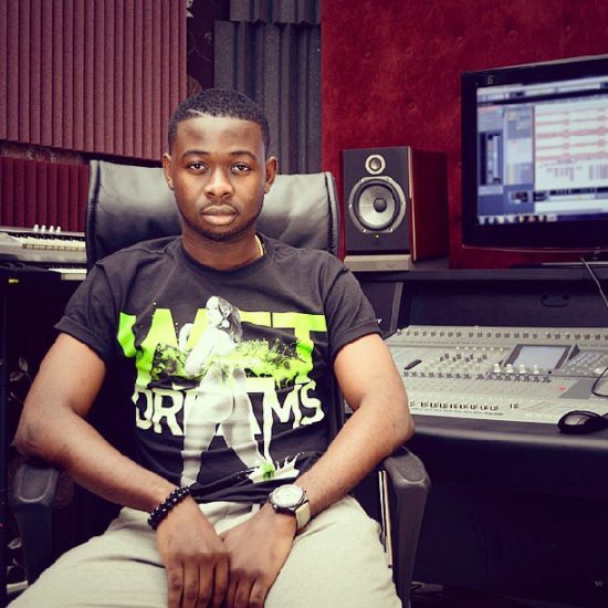 Why It’s Difficult For Me To Work With Davido – Record Producer, Sarz 1 In an interview with Cool FM Nigeria, Lagos, Sarz said he has made several unsuccessful attempts to work with Davido. In an interview with Cool FM Nigeria, Lagos, Sarz said he has made several unsuccessful attempts to work with Davido. sarz