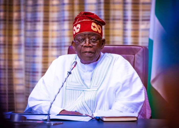 You’ve Revoked All Your Promises, Caused Us So Much Pain” – Fish Seller Knocks Tinubu, Sanwo-Olu 1 It was reported that the elderly woman could be seen lamenting the high price of fish and her inability to afford to send her kids to school in a widely shared video on the internet. It was reported that the elderly woman could be seen lamenting the high price of fish and her inability to afford to send her kids to school in a widely shared video on the internet. bolatinubu