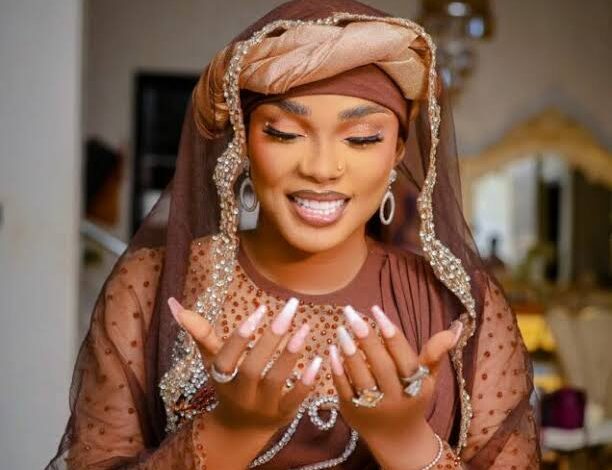 Iyabo Ojo Says DNA Isn’t Part of Justice for Mohbad Movement 1 Nollywood’s Iyabo Ojo has called out late singer Ilerioluwa Aloba, aka Mohbad’s dad Joseph Aloba, for distracting people over his son’s case. Nollywood’s Iyabo Ojo has called out late singer Ilerioluwa Aloba, aka Mohbad’s dad Joseph Aloba, for distracting people over his son’s case. Iyabo Ojo