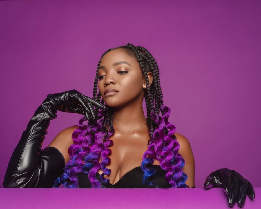 I Don’t Want My Husband’s Money To Waste” – Simi Shows Off Her Grills 1 Finally revealing her grill to her millions of admirers, Simisola Kosoko, better known by her stage name Simi, is a Nigerian singer and songwriter. Finally revealing her grill to her millions of admirers, Simisola Kosoko, better known by her stage name Simi, is a Nigerian singer and songwriter. Simi Photo 3 scaled 1 scaled 1