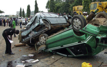 Scene of a road accident in Nigeria e1528652683411