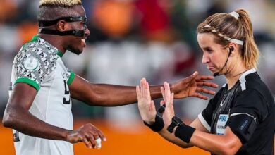 Super Eagles Of Nigeria Lose Automatic 2026 FIFA World Cup Ticket To South Africa Despite Osimhen’s Hat-Trick 13 In a bittersweet evening at the Godswill Akpabio International Stadium, Uyo, the Super Eagles of Nigeria produced a dominant 4-0 victory over Benin Republic but it wasn’t enough to secure the automatic ticket to the 2026 FIFA World Cup as South Africa clinched the top spot in the Group In a bittersweet evening at the Godswill Akpabio International Stadium, Uyo, the Super Eagles of Nigeria produced a dominant 4-0 victory over Benin Republic but it wasn’t enough to secure the automatic ticket to the 2026 FIFA World Cup as South Africa clinched the top spot in the Group Osimhen contesting offline position with the referee