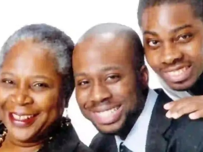 Onyeka Onwenu's Children Discloses Her Cause Of Death 1 Veteran Nigerian singer and actress, Onyeka Onwenu's children Abraham and Tijani Ogunlende has disclosed cause of death of their beloved mother who died on July 30, 2024, in a Lagos hospital. Veteran Nigerian singer and actress, Onyeka Onwenu's children Abraham and Tijani Ogunlende has disclosed cause of death of their beloved mother who died on July 30, 2024, in a Lagos hospital. Onyeka Onwenu's Children Discloses Her Cause Of Death