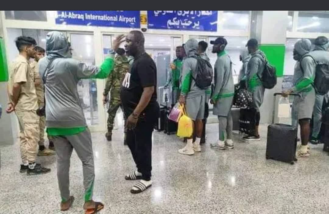 Libyan Authority Holds Eagles Hostage At Airport 1 The Nigerian Super Eagles media team said that players and officials were held hostage on Sunday night by Libyan authorities on their arrival at Al Abaq Airport in Al Abaq, according to report. The Nigerian Super Eagles media team said that players and officials were held hostage on Sunday night by Libyan authorities on their arrival at Al Abaq Airport in Al Abaq, according to report. Libyan Authority Holds Eagles Hostage At Airport