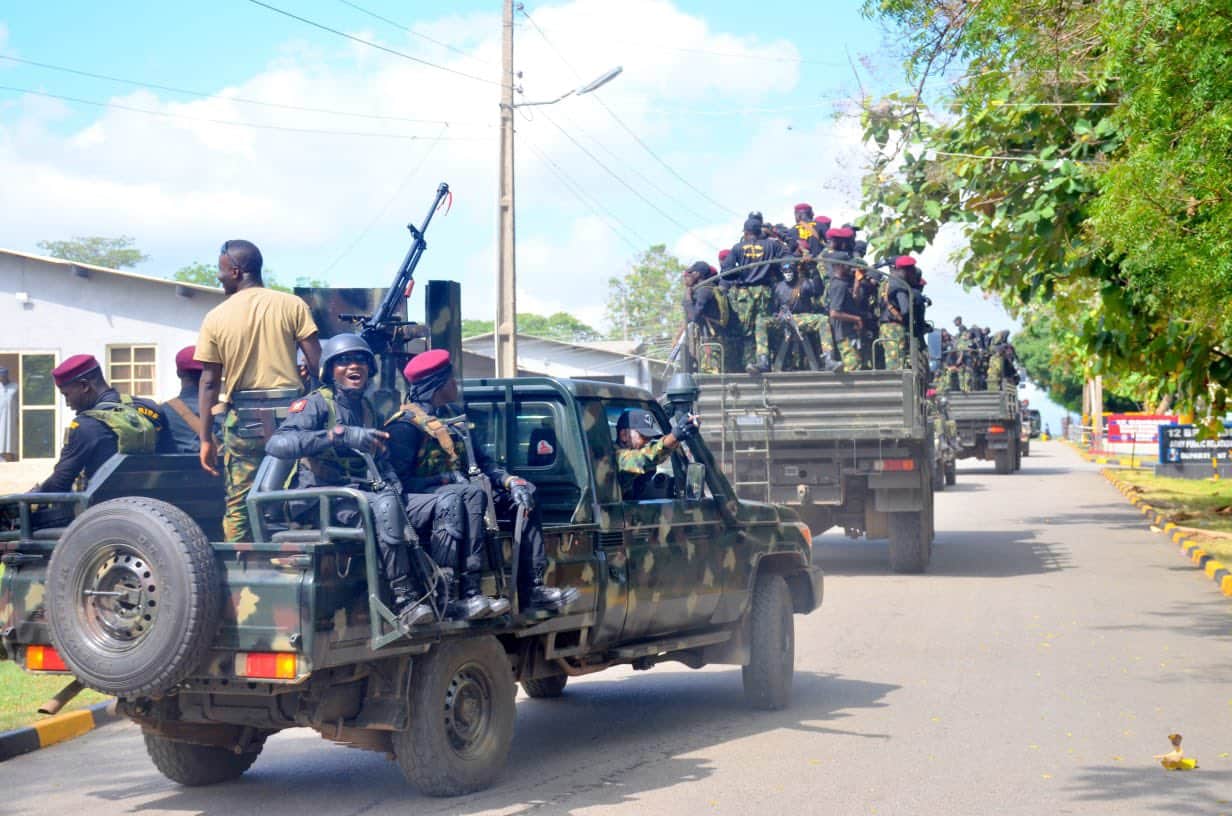 Nigerian Army Arrests Notorious IPOB Commander: A Major Step Toward National Security 1 The Nigerian Army has confirmed the arrest of a notorious commander of the proscribed Indigenous People of Biafra (IPOB), marking what security experts describe as a significant breakthrough in the fight against insurgency and separatist violence in the Southeast. The development has once again drawn attention to Nigeria’s deepening security challenges, the role of IPOB in regional unrest, and the federal government’s ongoing campaign to restore peace in troubled areas. The Nigerian Army has confirmed the arrest of a notorious commander of the proscribed Indigenous People of Biafra (IPOB), marking what security experts describe as a significant breakthrough in the fight against insurgency and separatist violence in the Southeast. The development has once again drawn attention to Nigeria’s deepening security challenges, the role of IPOB in regional unrest, and the federal government’s ongoing campaign to restore peace in troubled areas. Nigerian Army in Kogi