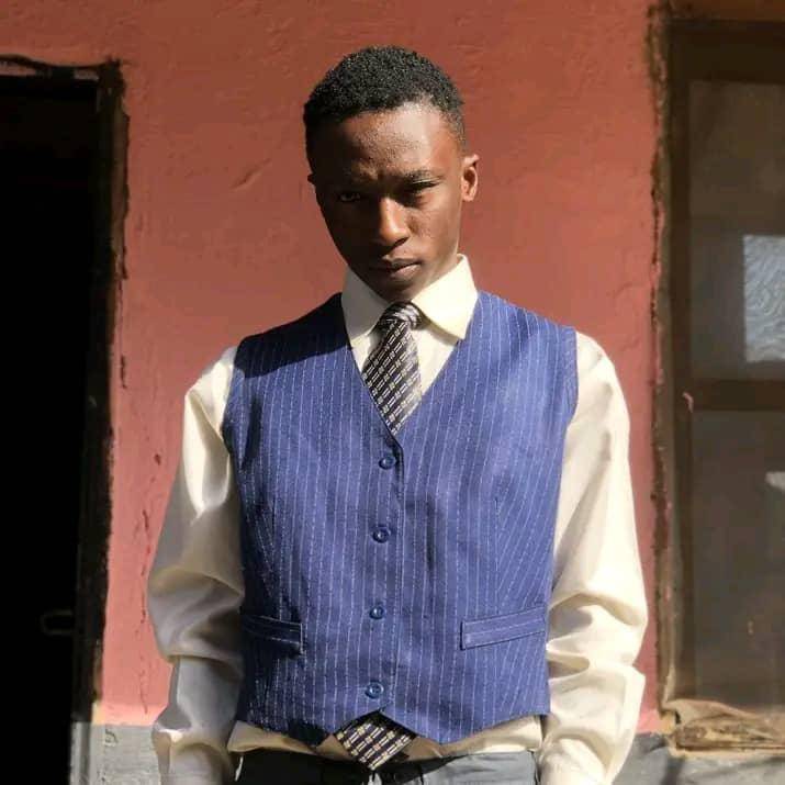 23-Year-Old UNIJOS Student Arrested for Killing and Burying Colleague 1 In a disturbing development that has shaken the academic community, the Plateau State Police Command has confirmed the arrest of a 23-year-old student of the University of Jos (UNIJOS) for allegedly killing and secretly burying his fellow student. The shocking incident, which occurred in the Naraguta area near the university campus, has reignited conversations about the growing moral and security crisis within Nigeria’s tertiary institutions. In a disturbing development that has shaken the academic community, the Plateau State Police Command has confirmed the arrest of a 23-year-old student of the University of Jos (UNIJOS) for allegedly killing and secretly burying his fellow student. The shocking incident, which occurred in the Naraguta area near the university campus, has reignited conversations about the growing moral and security crisis within Nigeria’s tertiary institutions. 20251027 114329